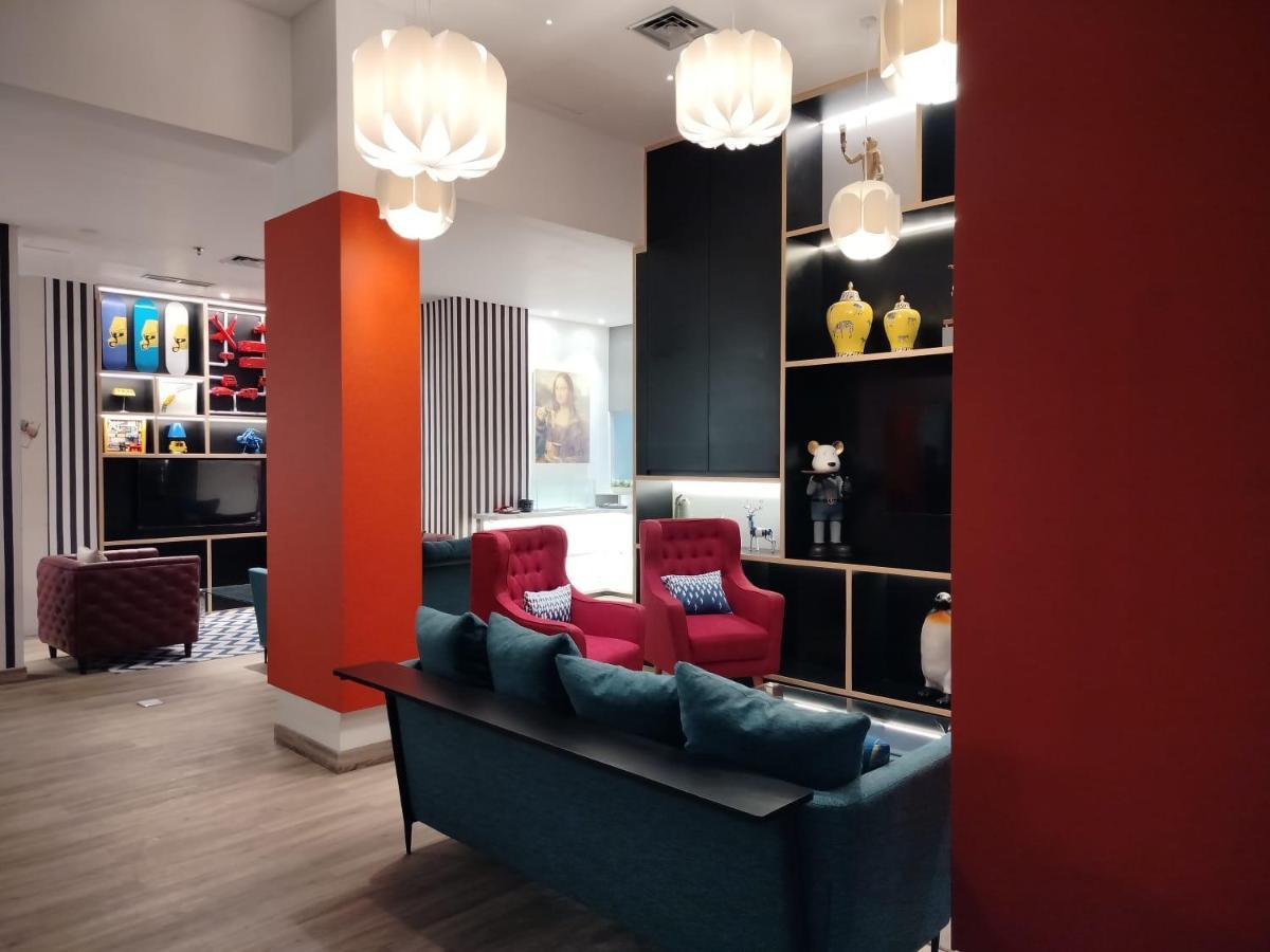 Moritz Biz Gandaria Hotell Jakarta Exteriör bild