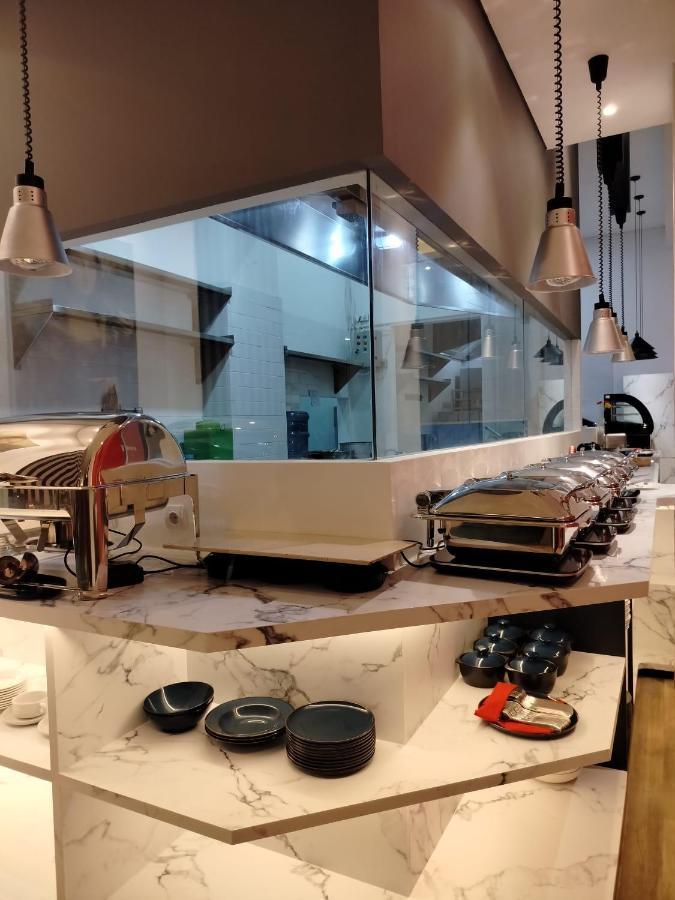Moritz Biz Gandaria Hotell Jakarta Exteriör bild