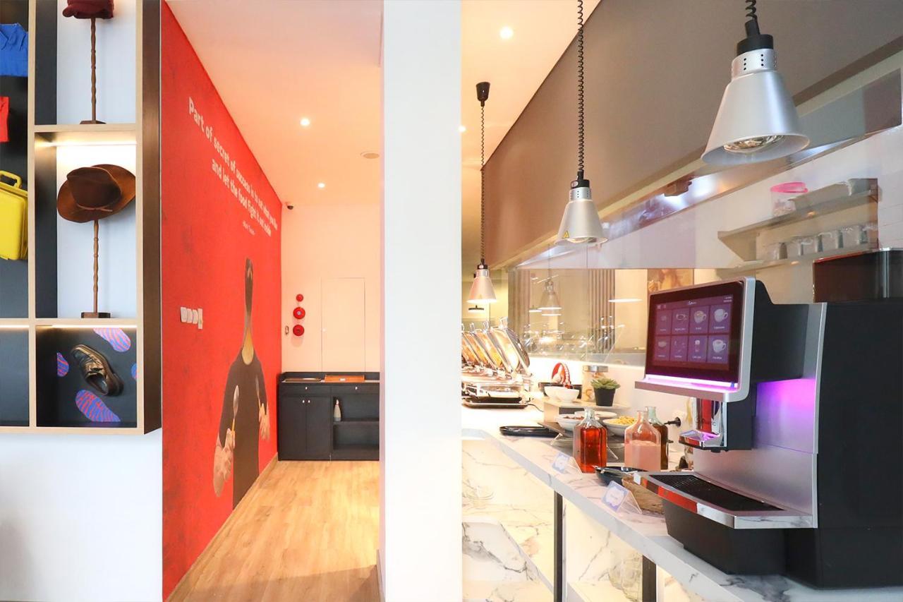 Moritz Biz Gandaria Hotell Jakarta Exteriör bild